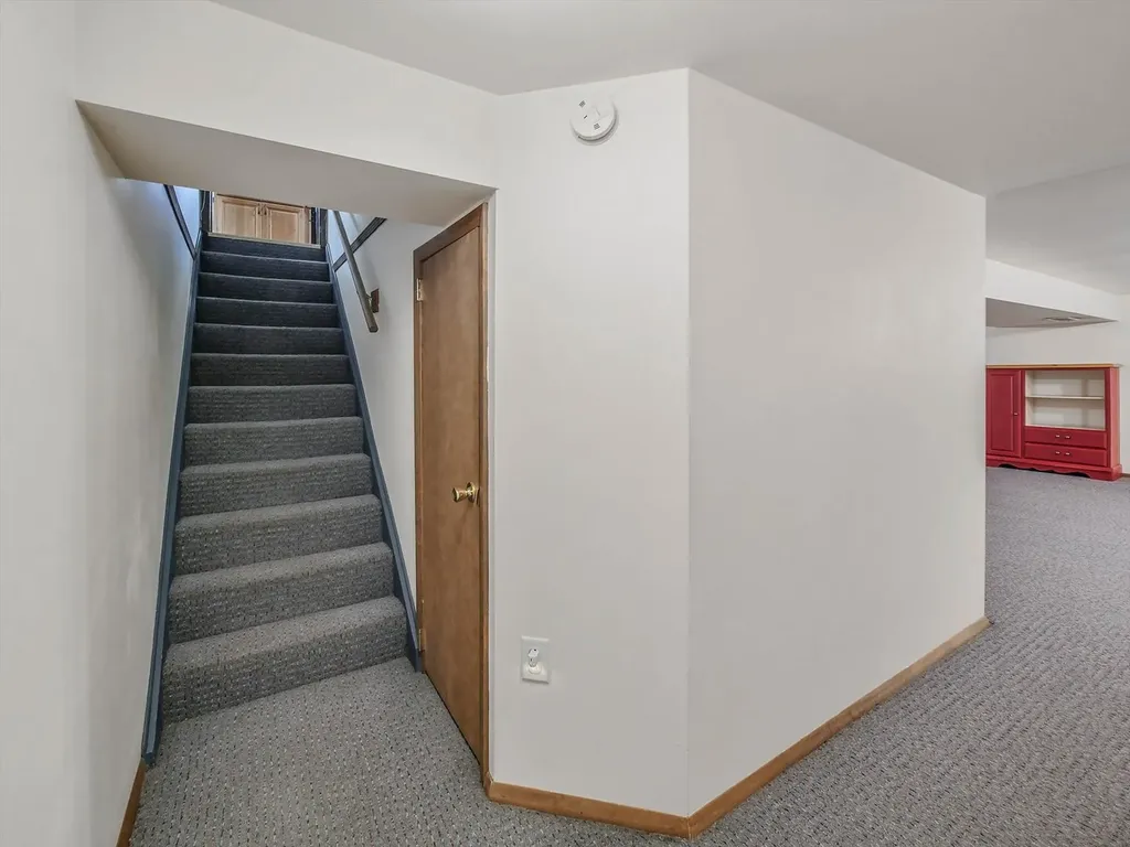 1911 Ash Court Aurora IL 60506