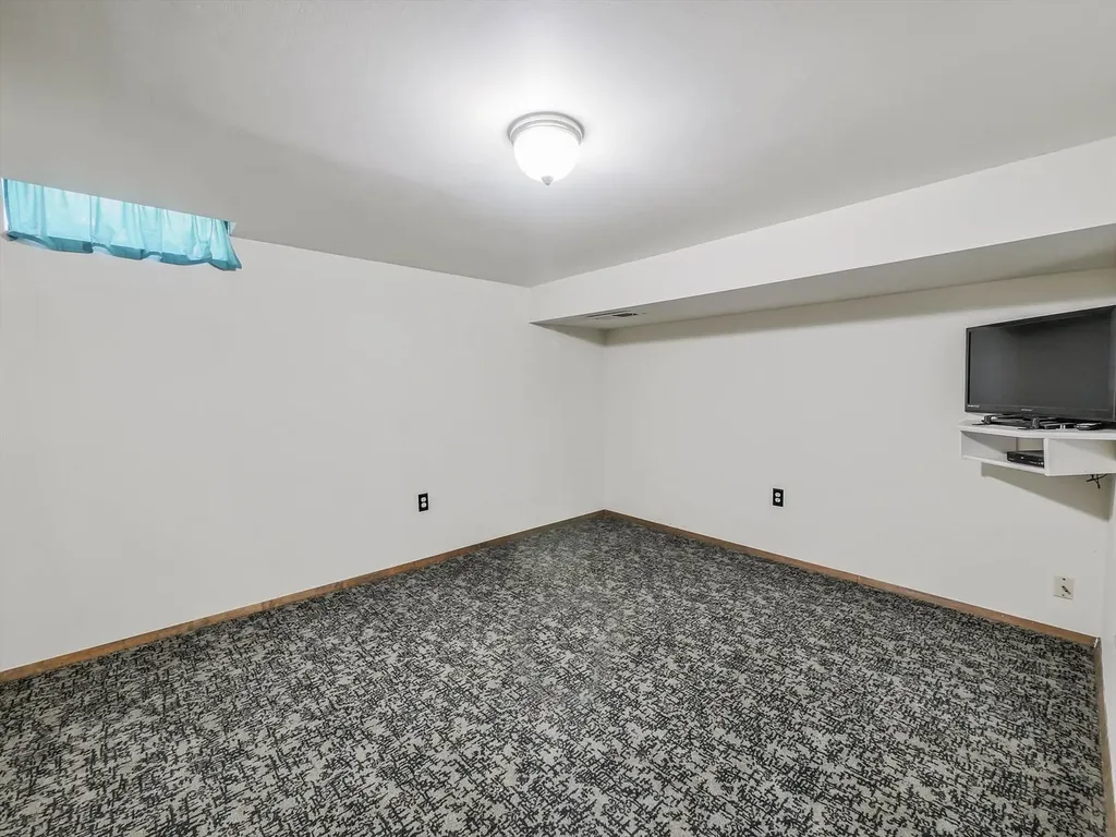 1911 Ash Court Aurora IL 60506