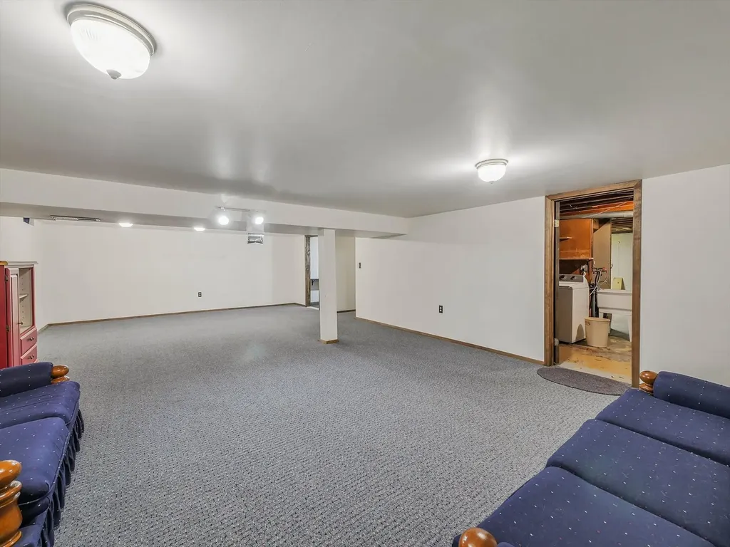 1911 Ash Court Aurora IL 60506