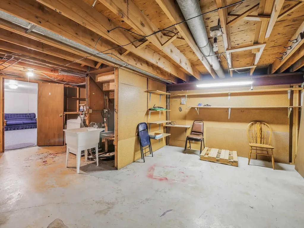 1911 Ash Court Aurora IL 60506