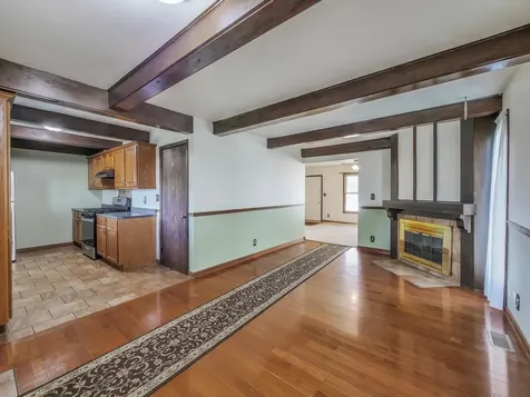 1911 Ash Court Aurora IL 60506