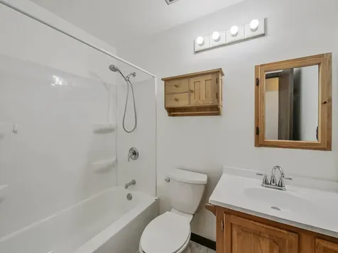 1911 Ash Court Aurora IL 60506