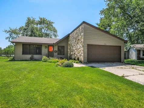 1911 Ash Court Aurora IL 60506