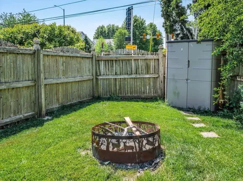 1911 Ash Court Aurora IL 60506