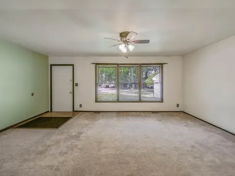 1911 Ash Court Aurora IL 60506