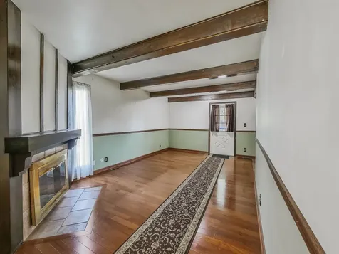1911 Ash Court Aurora IL 60506
