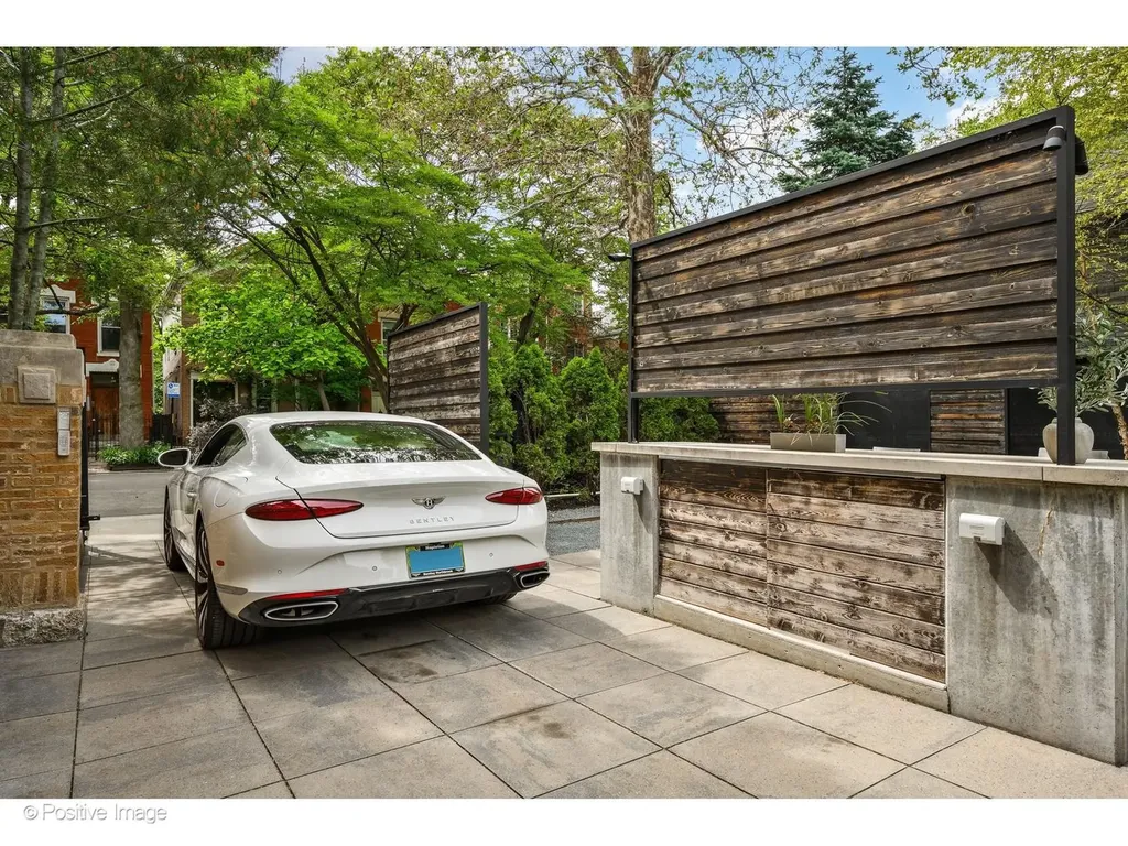 1019 North Wolcott Avenue Chicago IL 60622