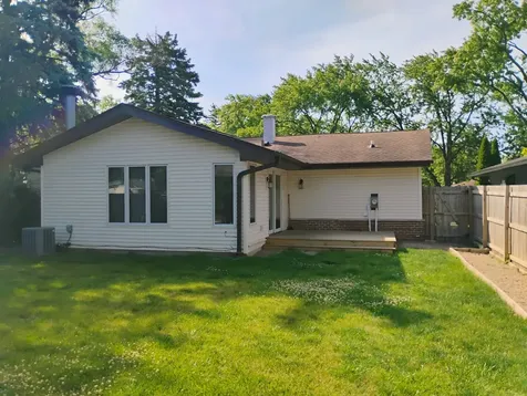 384 Bianco Drive Elk Grove Village IL 60007