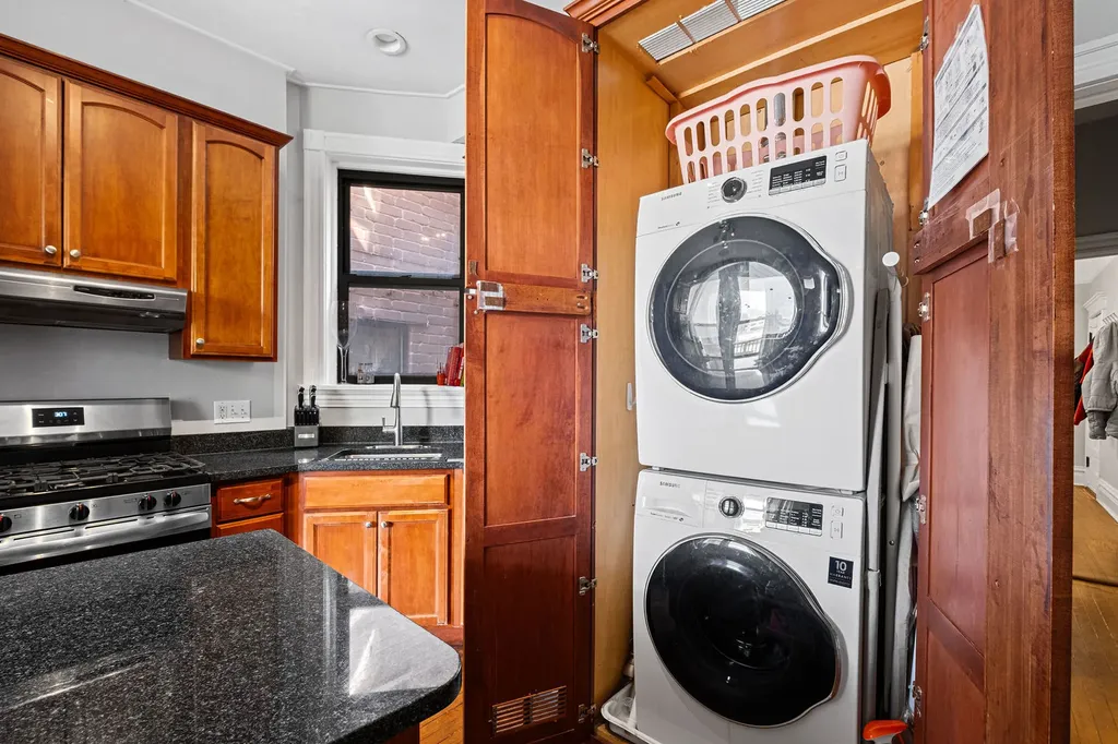 3551 North Reta Avenue Chicago IL 60657