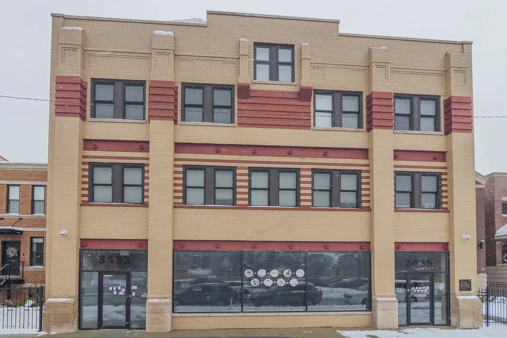 3433 South Indiana Avenue Chicago IL 60616