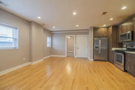 3433 South Indiana Avenue Chicago IL 60616
