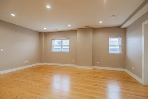 3433 South Indiana Avenue Chicago IL 60616