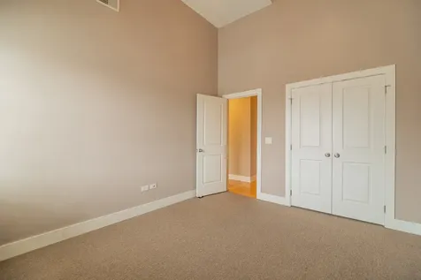 3433 South Indiana Avenue Chicago IL 60616