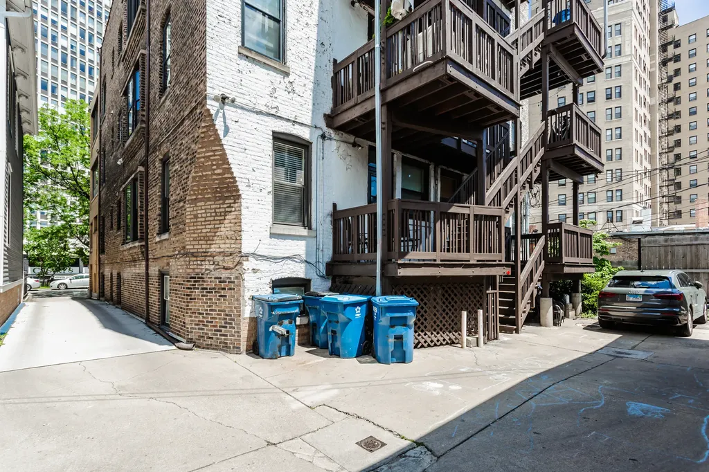 445 West Fullerton Parkway Chicago IL 60614
