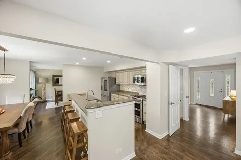 2770 Sioux Trail Glenview IL 60026