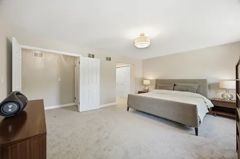 2770 Sioux Trail Glenview IL 60026
