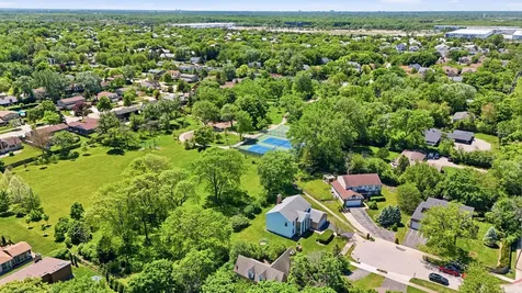 2770 Sioux Trail Glenview IL 60026