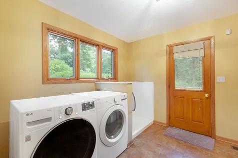 2665 Crestwood Lane Riverwoods IL 60015