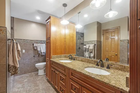 2665 Crestwood Lane Riverwoods IL 60015
