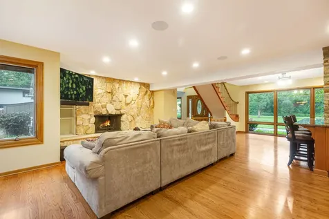 2665 Crestwood Lane Riverwoods IL 60015