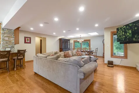 2665 Crestwood Lane Riverwoods IL 60015