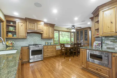 2665 Crestwood Lane Riverwoods IL 60015