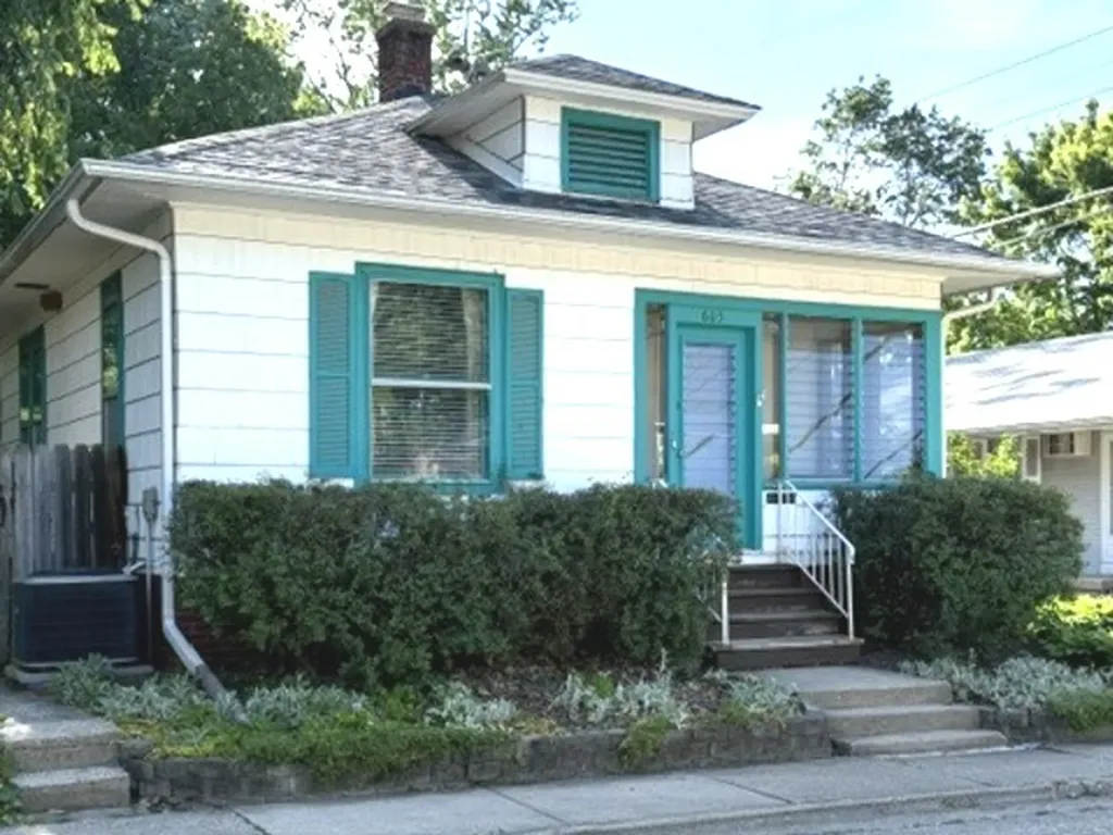 605 South Walnut Street Urbana IL 61801