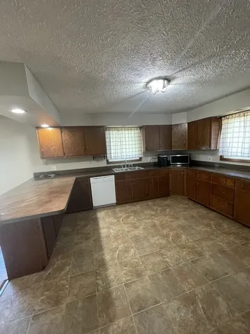 136 North St. Louis Street Elwood IL 60421