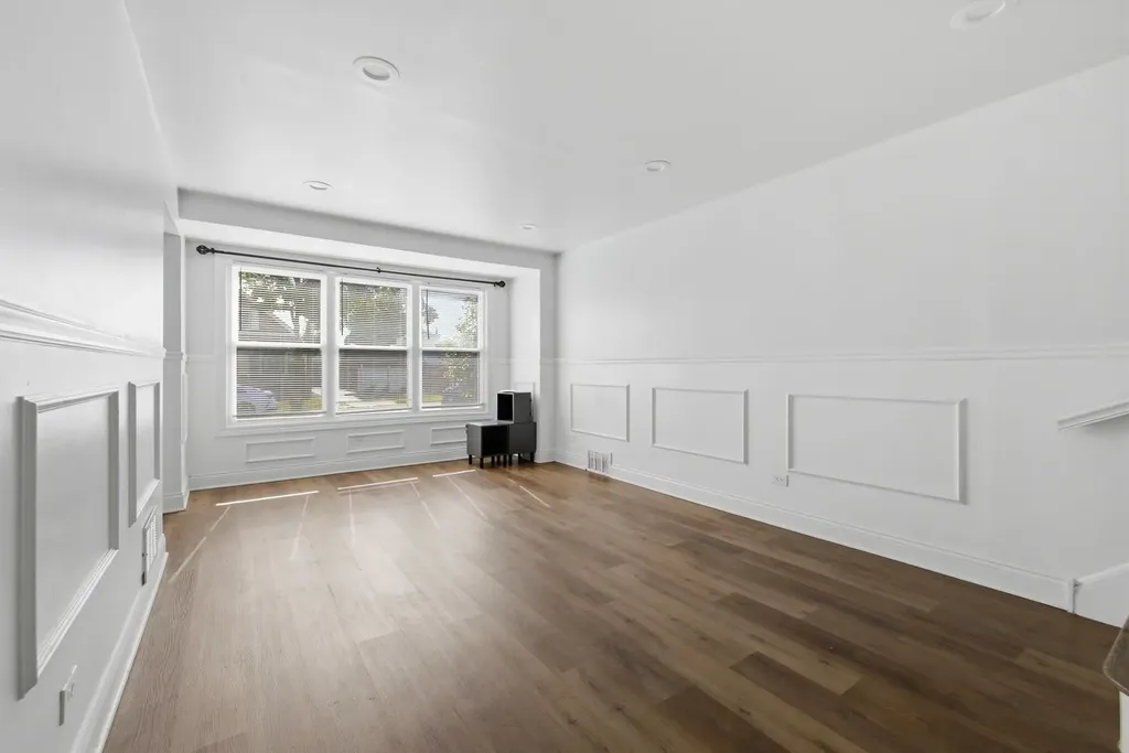 7836 South Kedvale Avenue Chicago IL 60652