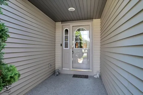 1541 Mallards Cove Beecher IL 60401