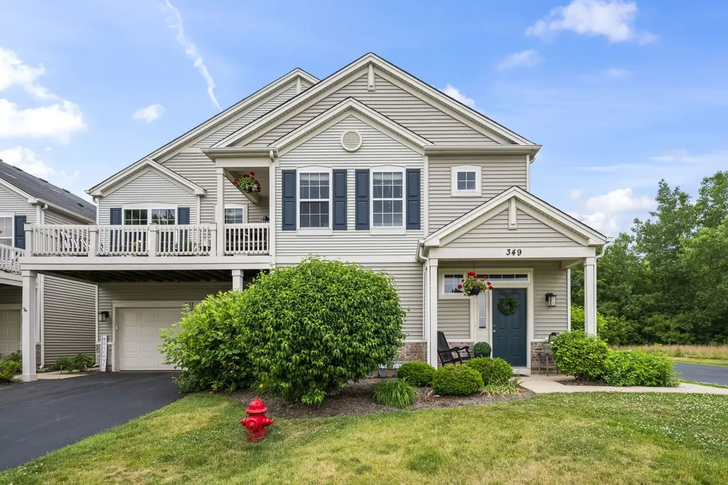 349 Bakers Court Lakemoor IL 60051