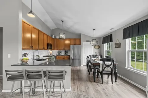 349 Bakers Court Lakemoor IL 60051
