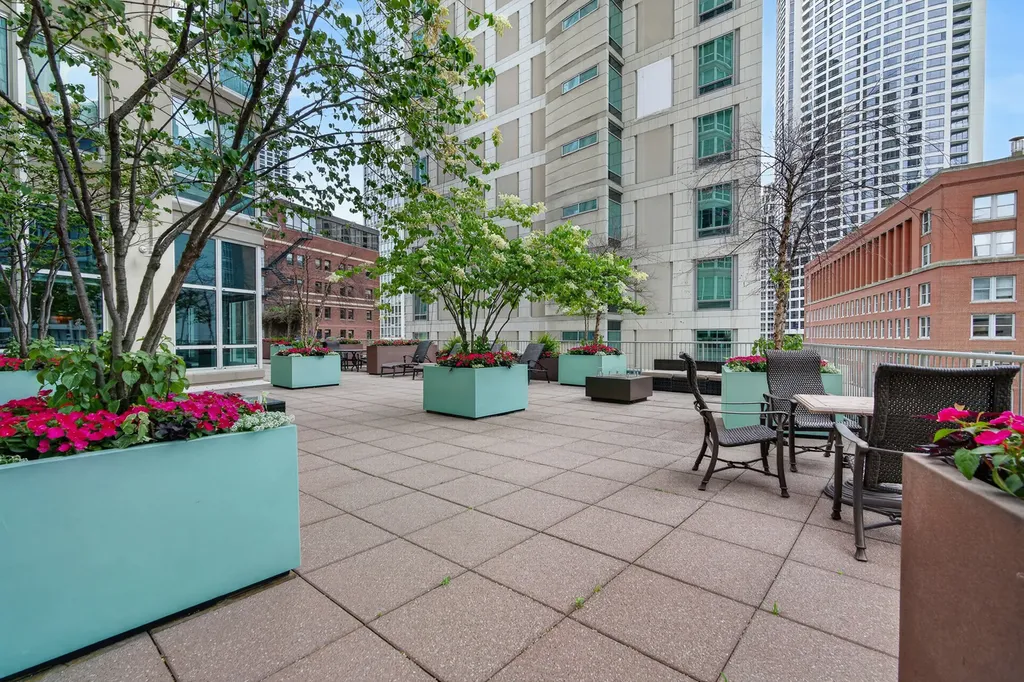 57 East Delaware Place Chicago IL 60611