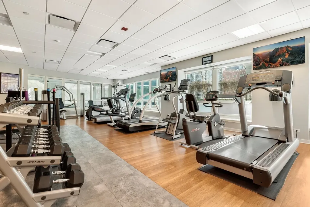 57 East Delaware Place Chicago IL 60611