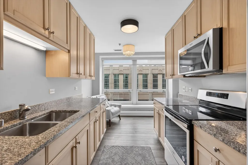 57 East Delaware Place Chicago IL 60611