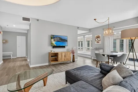 57 East Delaware Place Chicago IL 60611