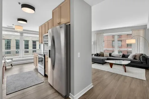 57 East Delaware Place Chicago IL 60611