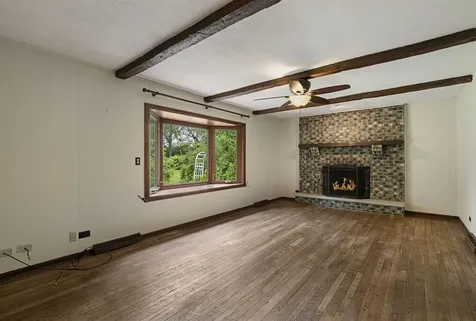 1963 Pinehurst Court Libertyville IL 60048