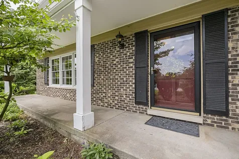 1963 Pinehurst Court Libertyville IL 60048