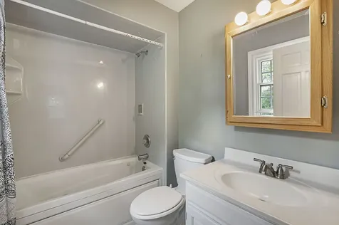 1963 Pinehurst Court Libertyville IL 60048