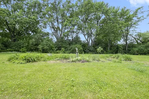 1963 Pinehurst Court Libertyville IL 60048