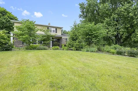 1963 Pinehurst Court Libertyville IL 60048