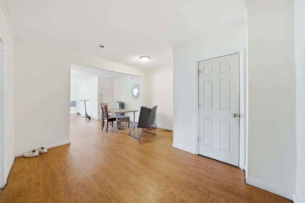 2643 South Hillock Avenue Chicago IL 60608