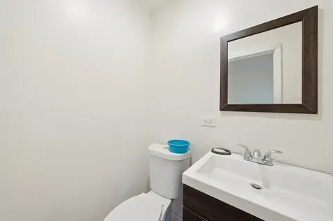 2643 South Hillock Avenue Chicago IL 60608