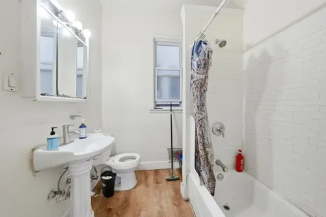 2643 South Hillock Avenue Chicago IL 60608