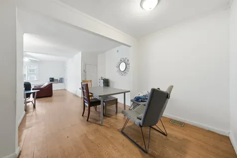 2643 South Hillock Avenue Chicago IL 60608
