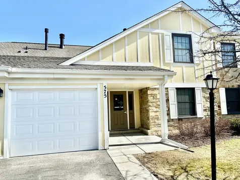 575 Greystone Lane Wheeling IL 60090