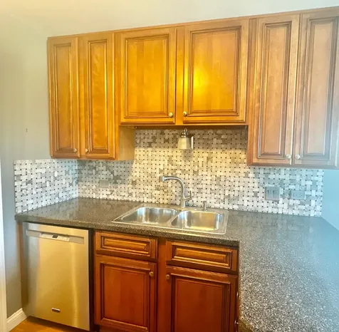 575 Greystone Lane Wheeling IL 60090