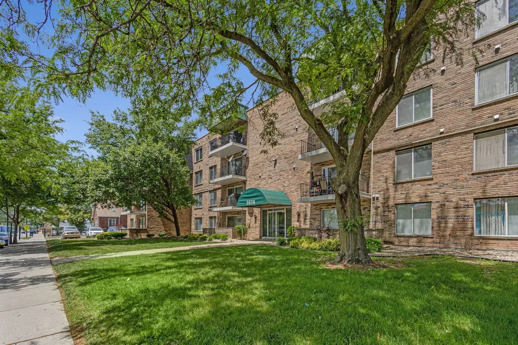 3838 West 111th Street Chicago IL 60655