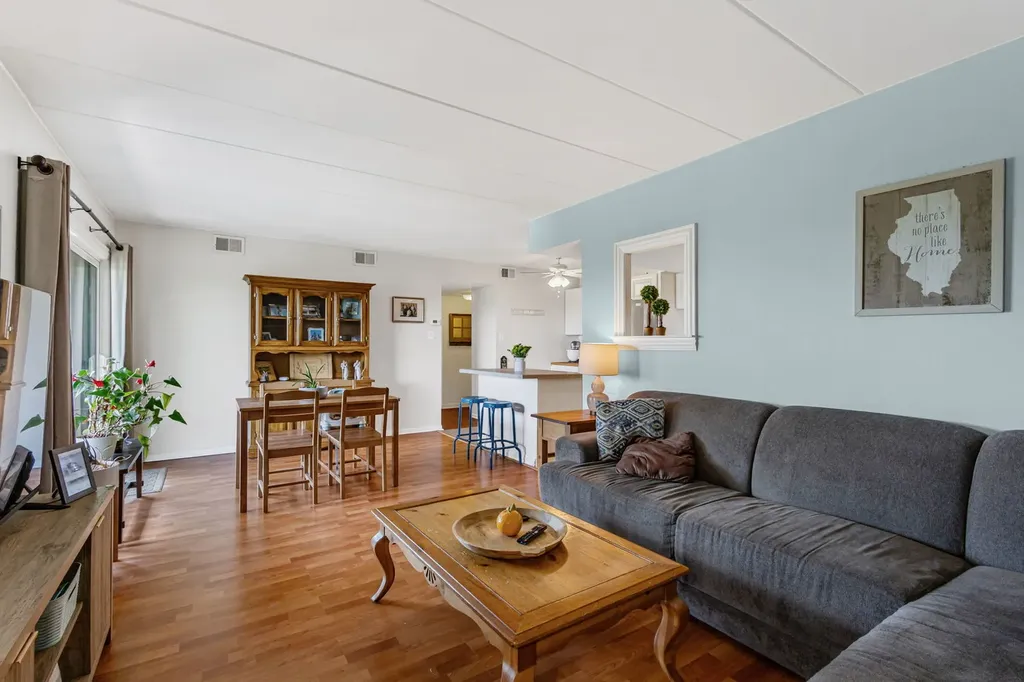 3838 West 111th Street Chicago IL 60655